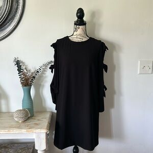 Tahari Arthur S. Levine Bow Sleeve Little Black Cocktail Dress Women's size 6